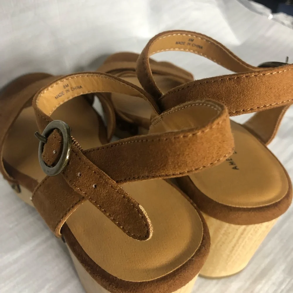 American Eagle Womens‎ Platform Sandals 8 Brown Wooden Chunky Heel Retro